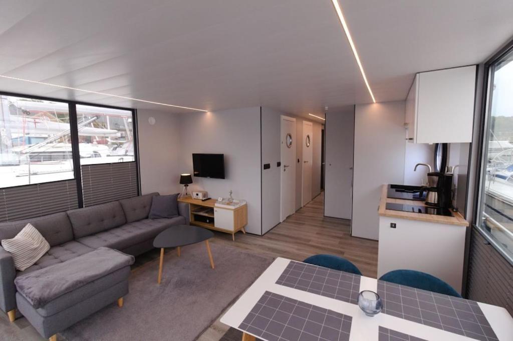 Hausboot Fjord Meeresbrise Mit Dachterrasse In فلنسبورغ المظهر الخارجي الصورة