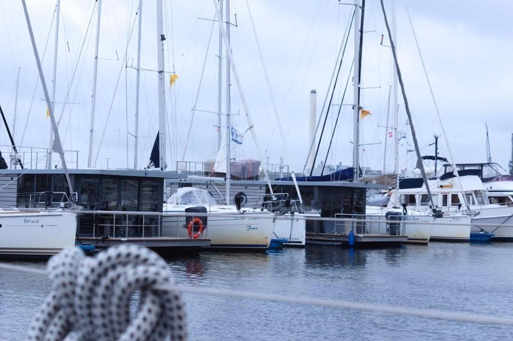 Hausboot Fjord Meeresbrise Mit Dachterrasse In فلنسبورغ المظهر الخارجي الصورة