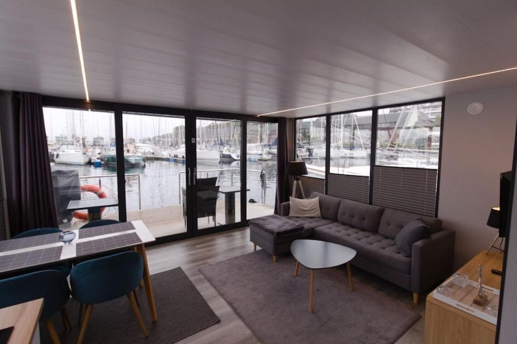 Hausboot Fjord Meeresbrise Mit Dachterrasse In فلنسبورغ المظهر الخارجي الصورة